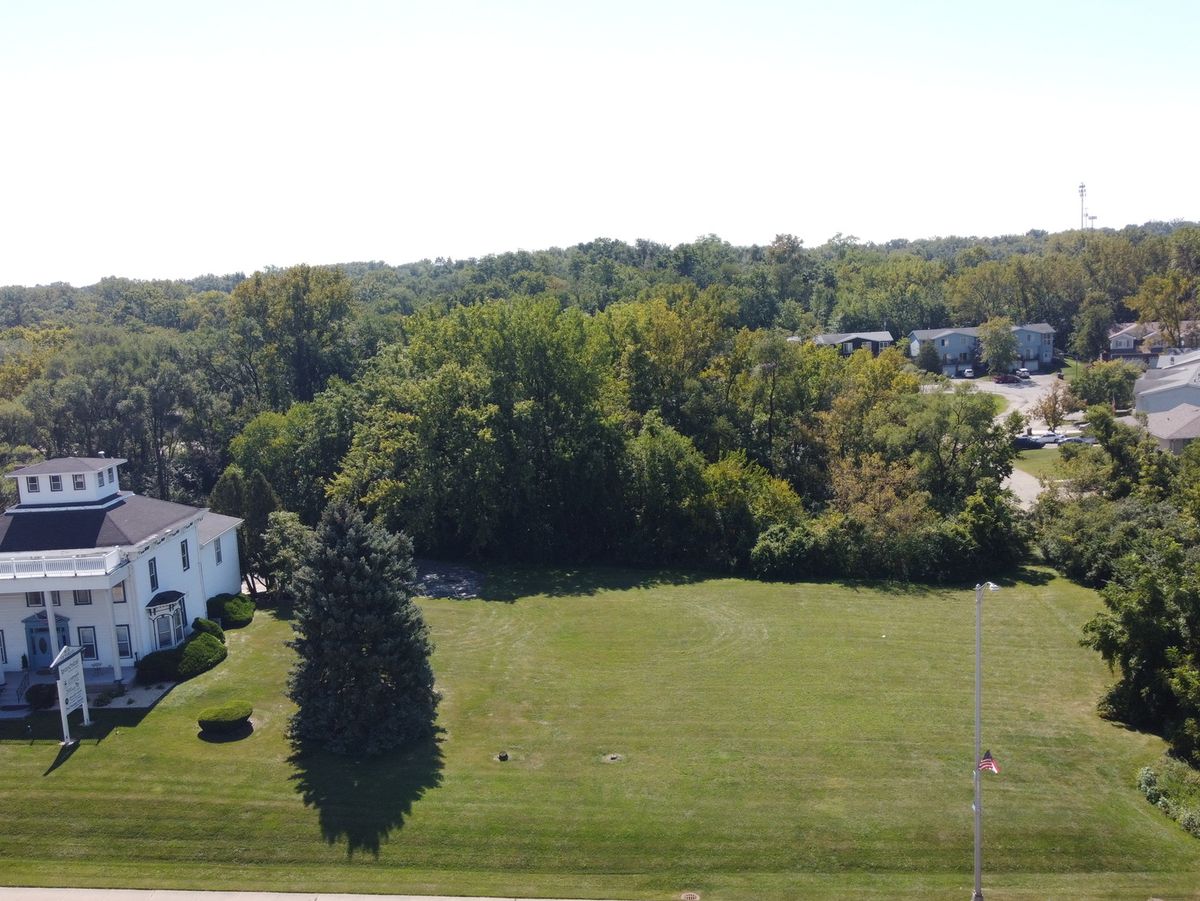 328 Lincoln Highway, New Lenox, IL 60451