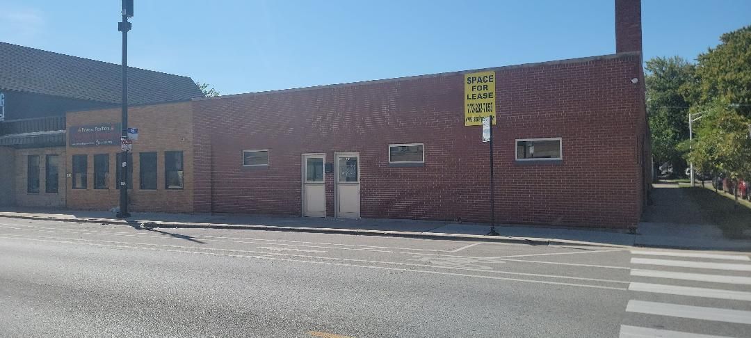 4476 N elston Avenue — Chicago, IL 60630