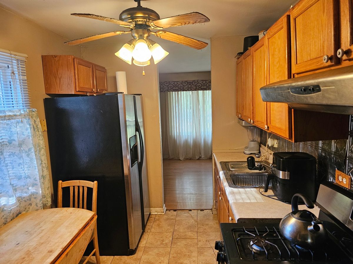 1406 E 15th Place, Ford Heights, IL 60411