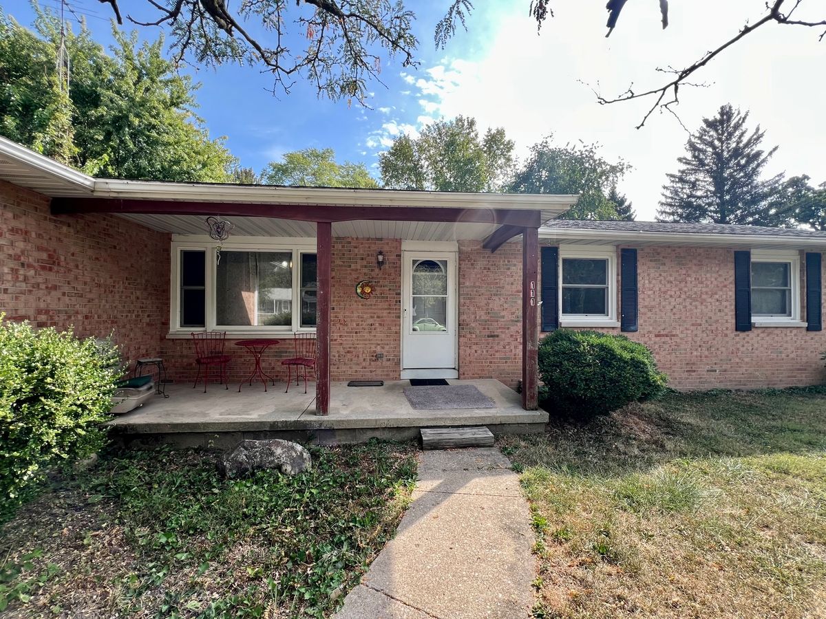 111 Magnolia Drive, Villa Grove, IL 61956