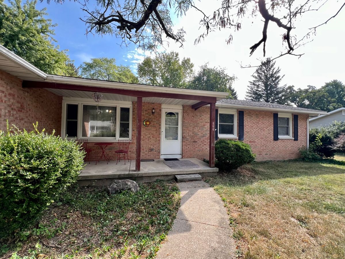 111 Magnolia Drive, Villa Grove, IL 61956