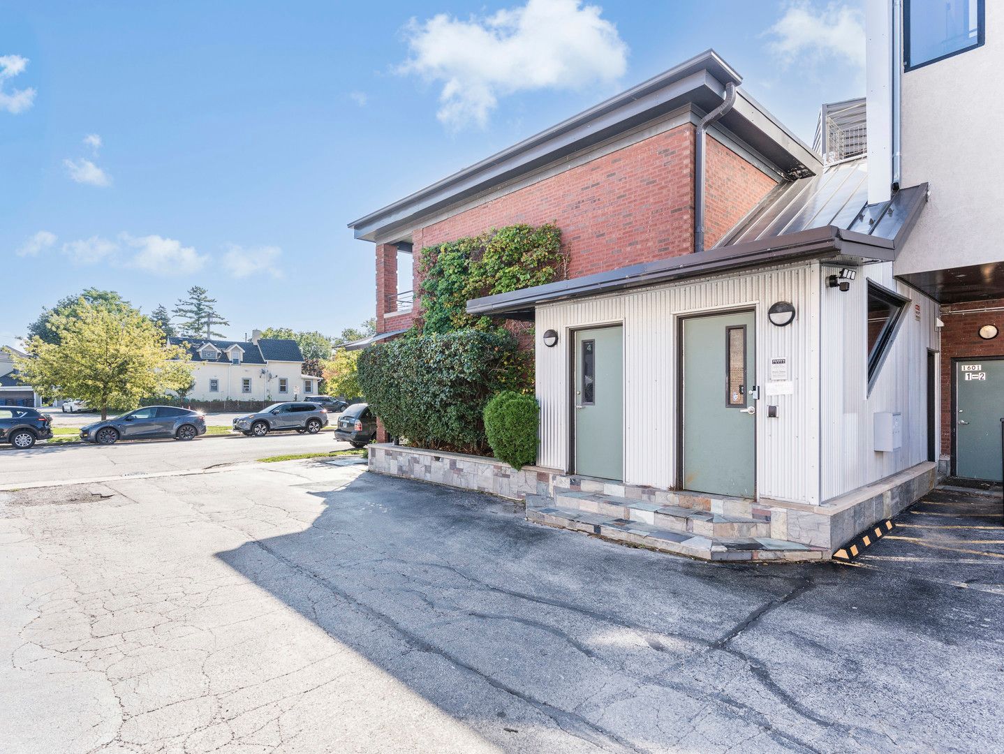 1601 Simpson Street #5 — Evanston, IL 60201