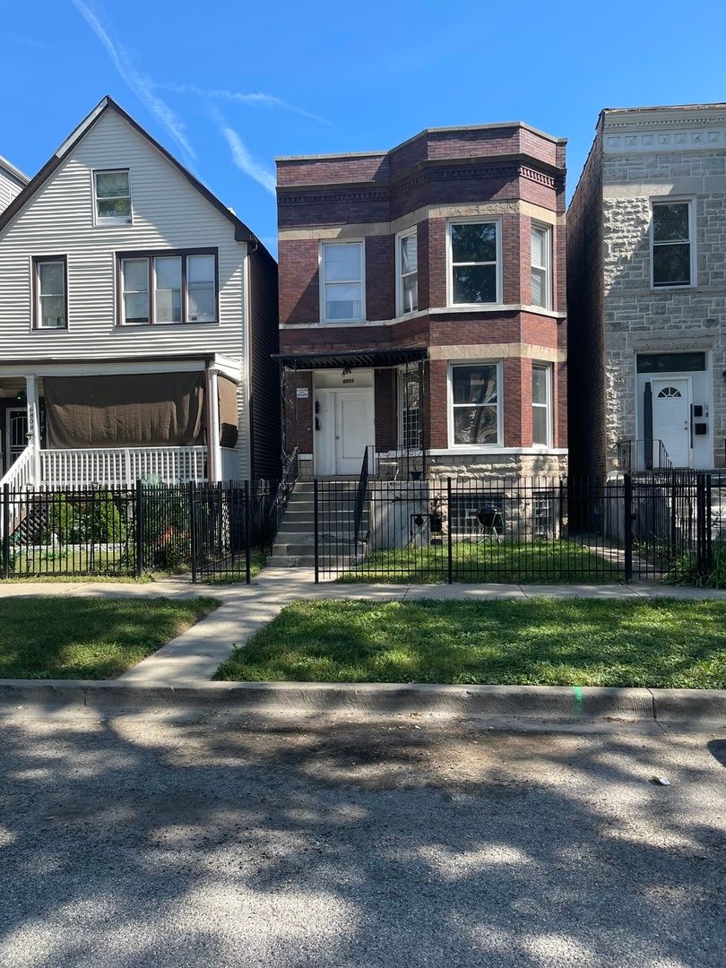 6811 LANGLEY Avenue, Chicago, IL 60637