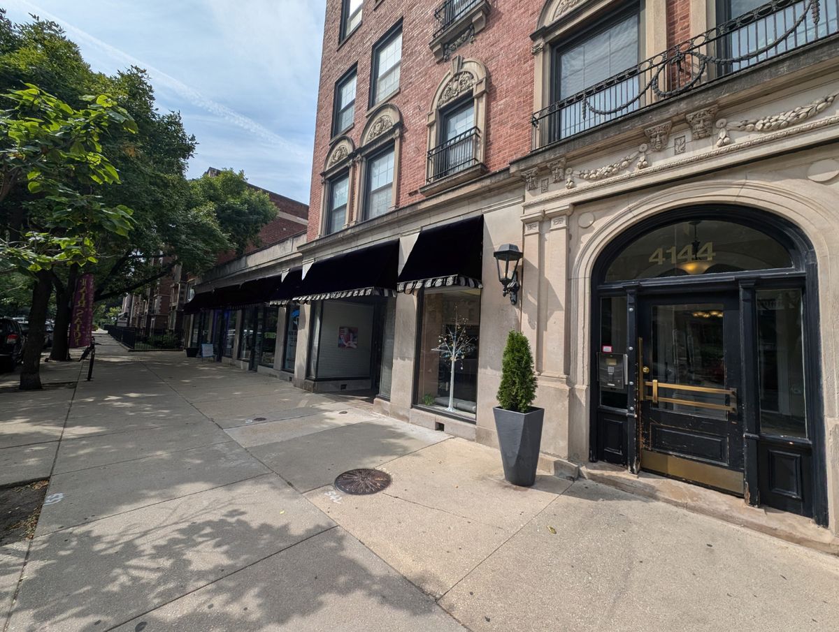 4144 Sheridan Road, Chicago, IL 60613