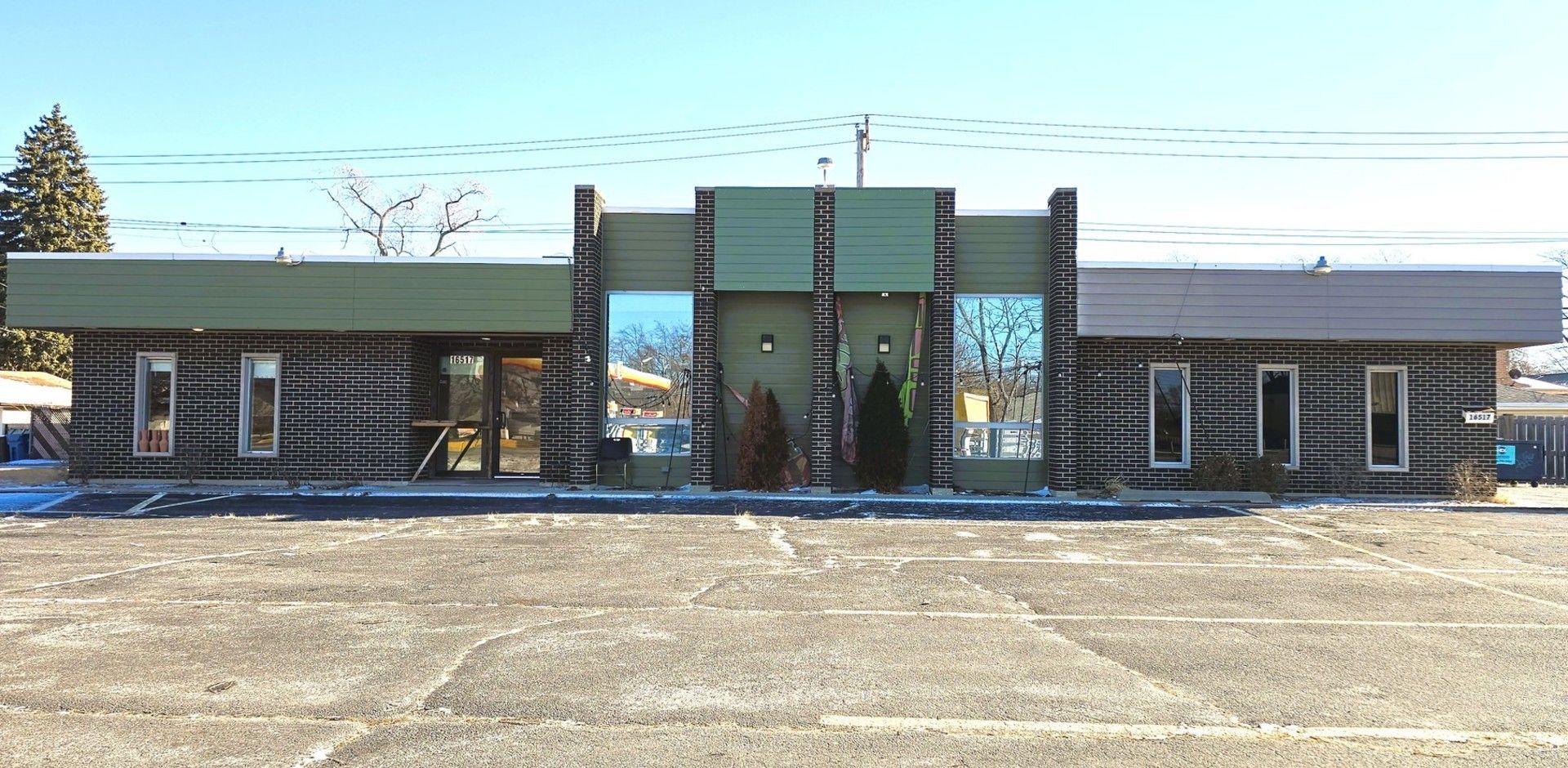 16517 Halsted Street — Harvey, IL 60426