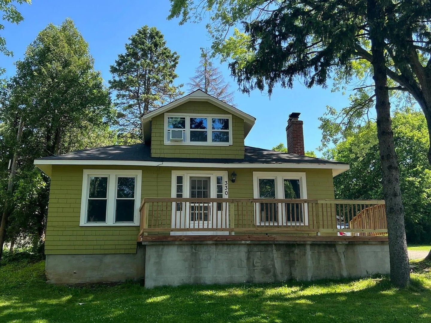 330 Park Avenue — Cary, IL 60013
