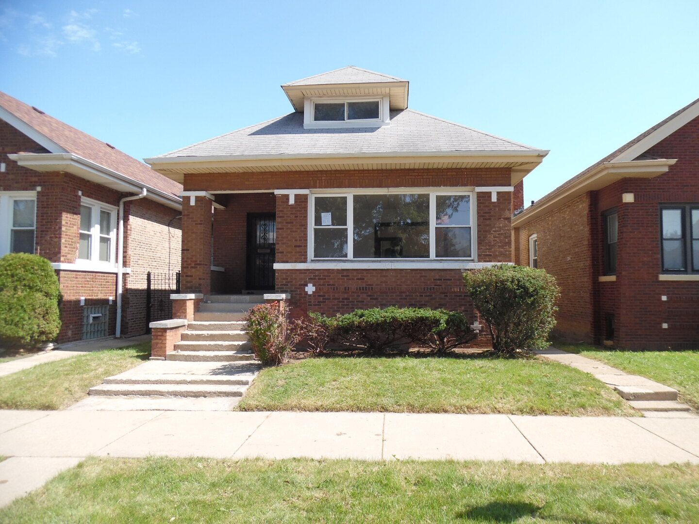 8211 S Morgan Street — Chicago, IL 60620