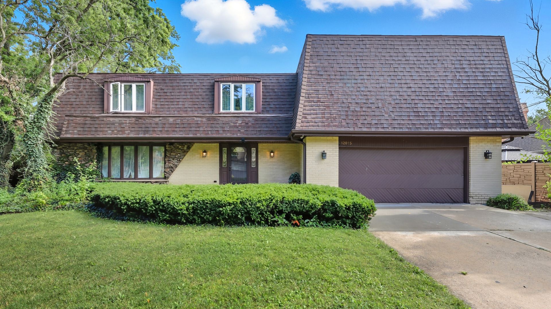 12815 S Seneca Road — Palos Heights, IL 60463