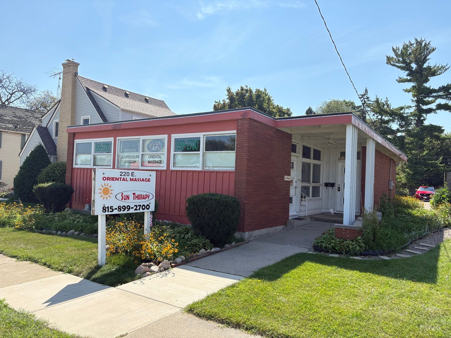 220 E State Street — Sycamore, IL 60178