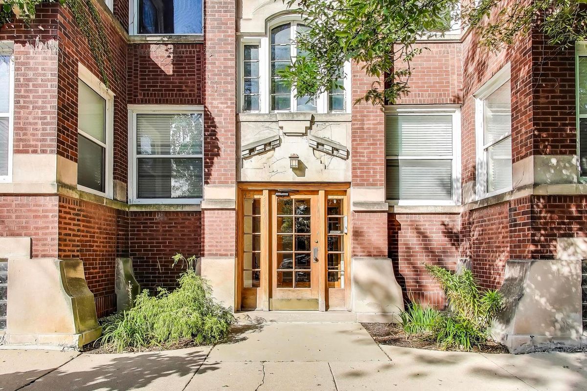 4544 Sacramento Avenue, Chicago, IL 60625