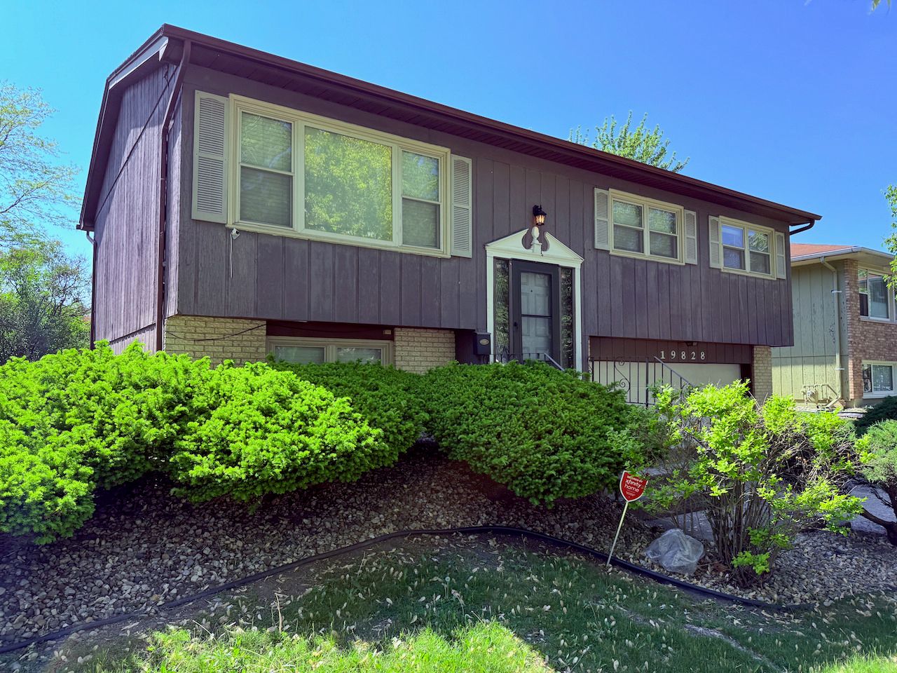 19828 Monterey Avenue — Lynwood, IL 60411