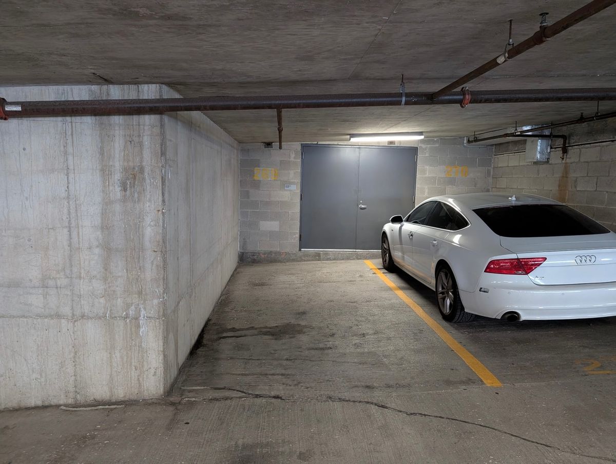 235 Van Buren Street, Chicago, IL 60607