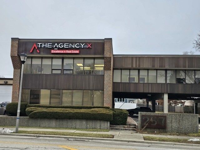 257 West Avenue — Elmhurst, IL 60126