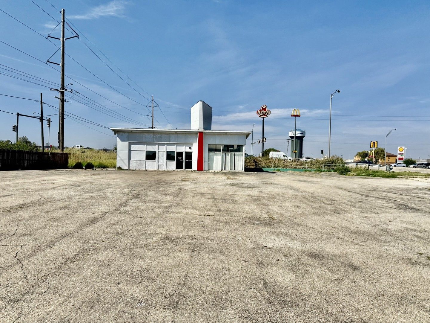 1350 May Road — Peru, IL 61354