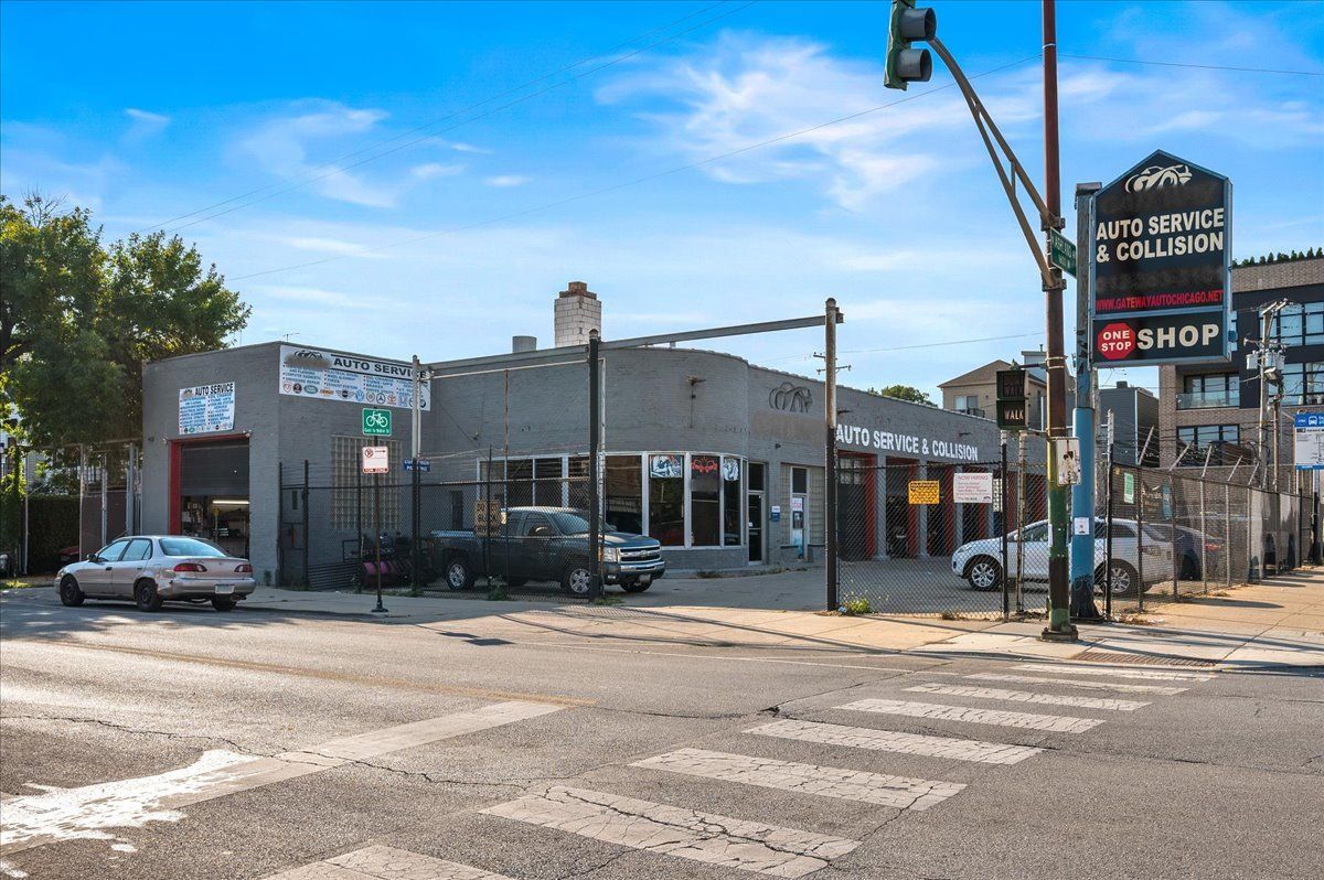 629 N Ashland Avenue — Chicago, IL 60622