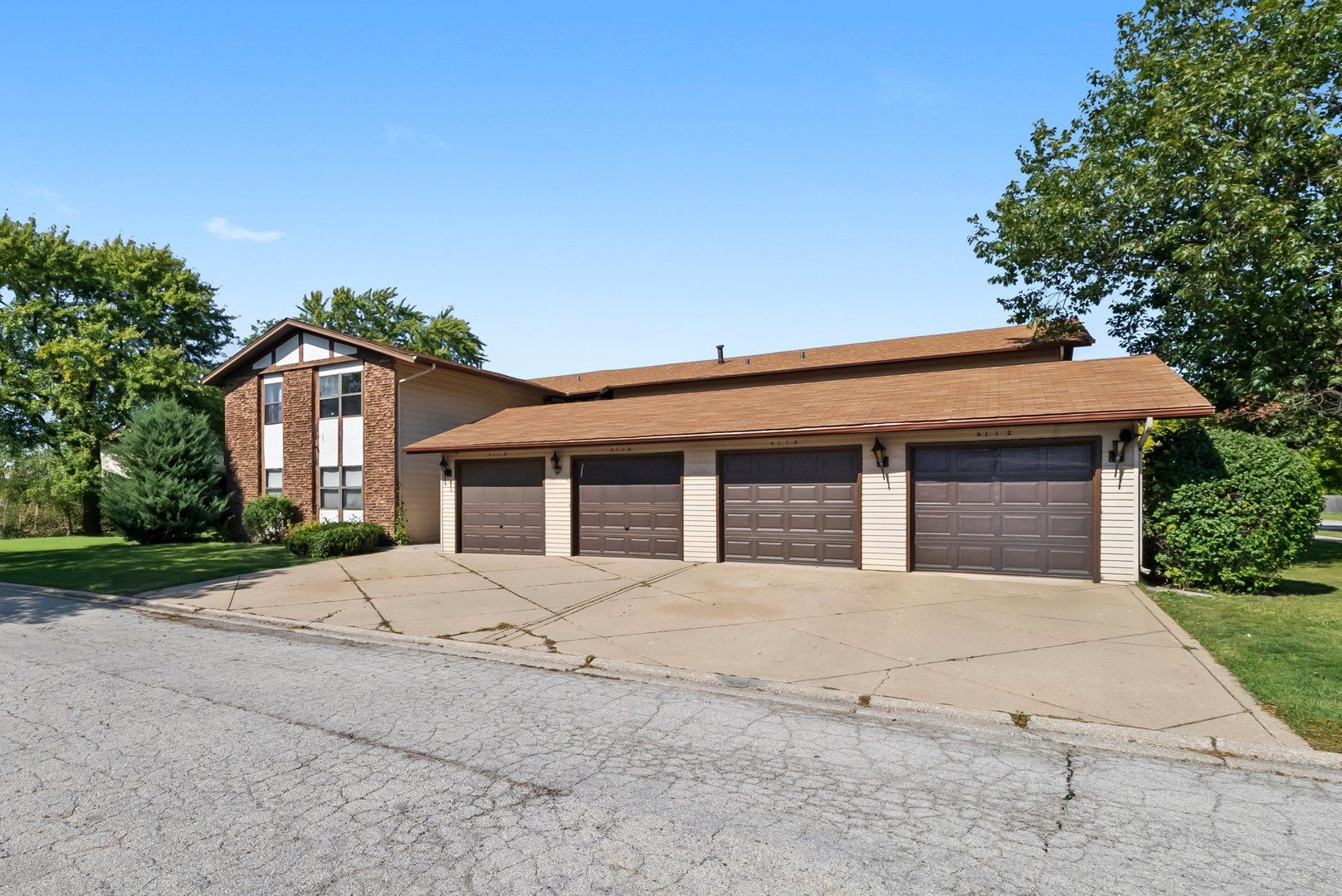 4112 192nd Court #209 — Country Club Hills, IL 60478