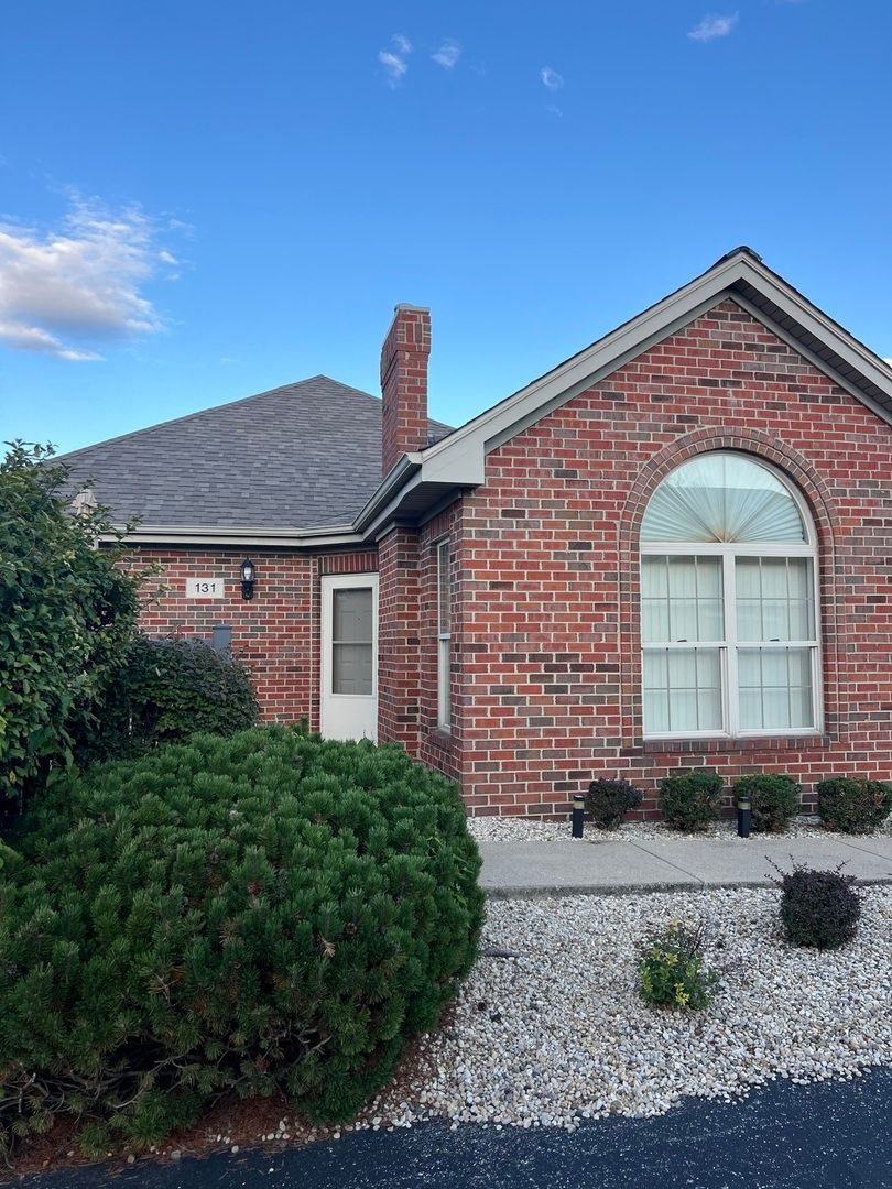 131 E 163rd Street #16A — South Holland, IL 60473