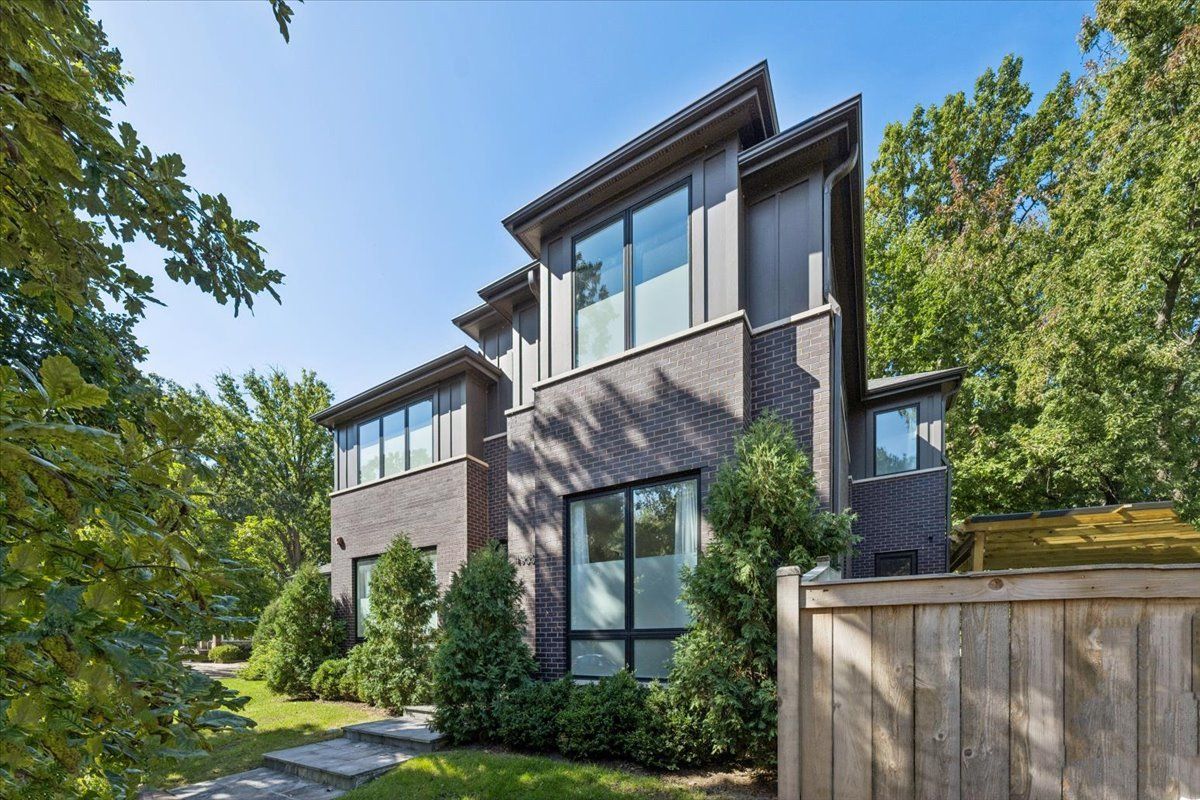 4900 Morse Avenue, Skokie, IL 60077