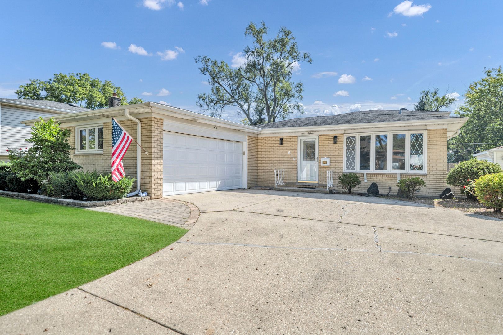 615 CORDIAL Drive — Des Plaines, IL 60018