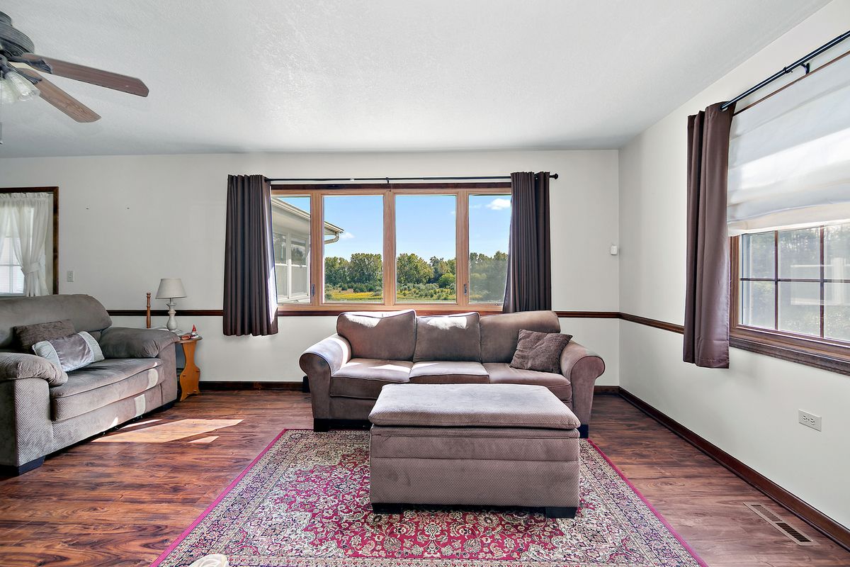 6563 A-B RTE 45/52 Highway, Chebanse, IL 60922