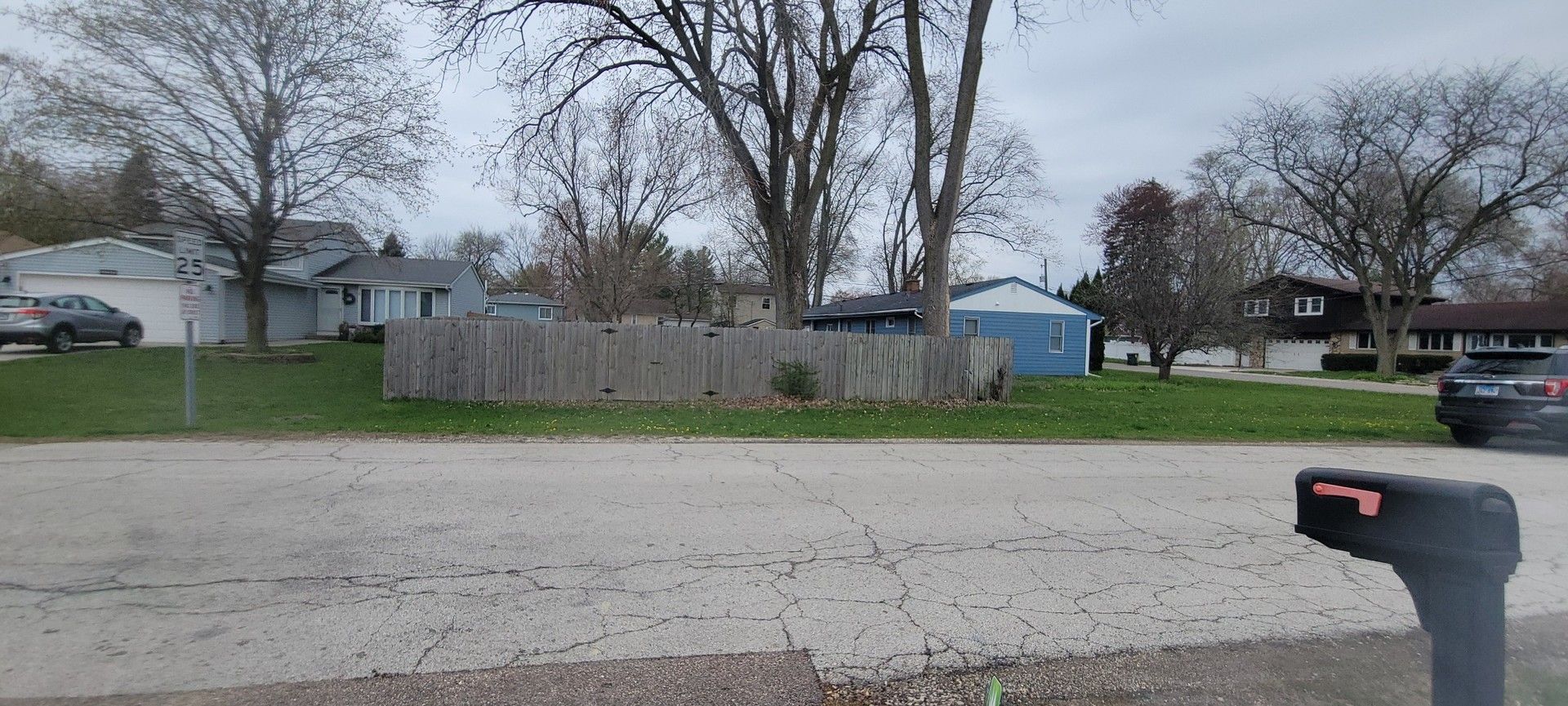 27 Wilbur Avenue — Warrenville, IL 60555