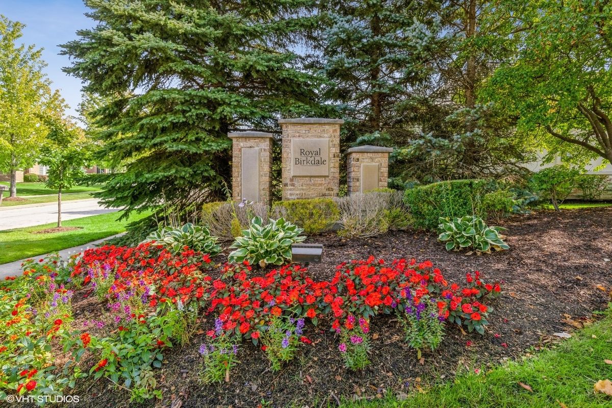 1969 ROYAL BIRKDALE Drive, Vernon Hills, IL 60061