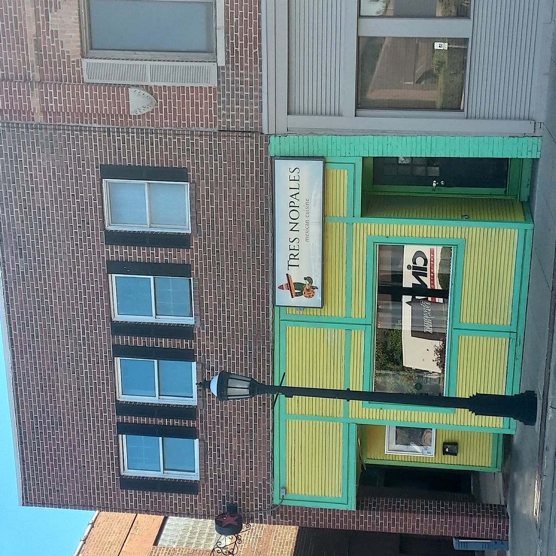 114 South Race — Urbana, IL 61801