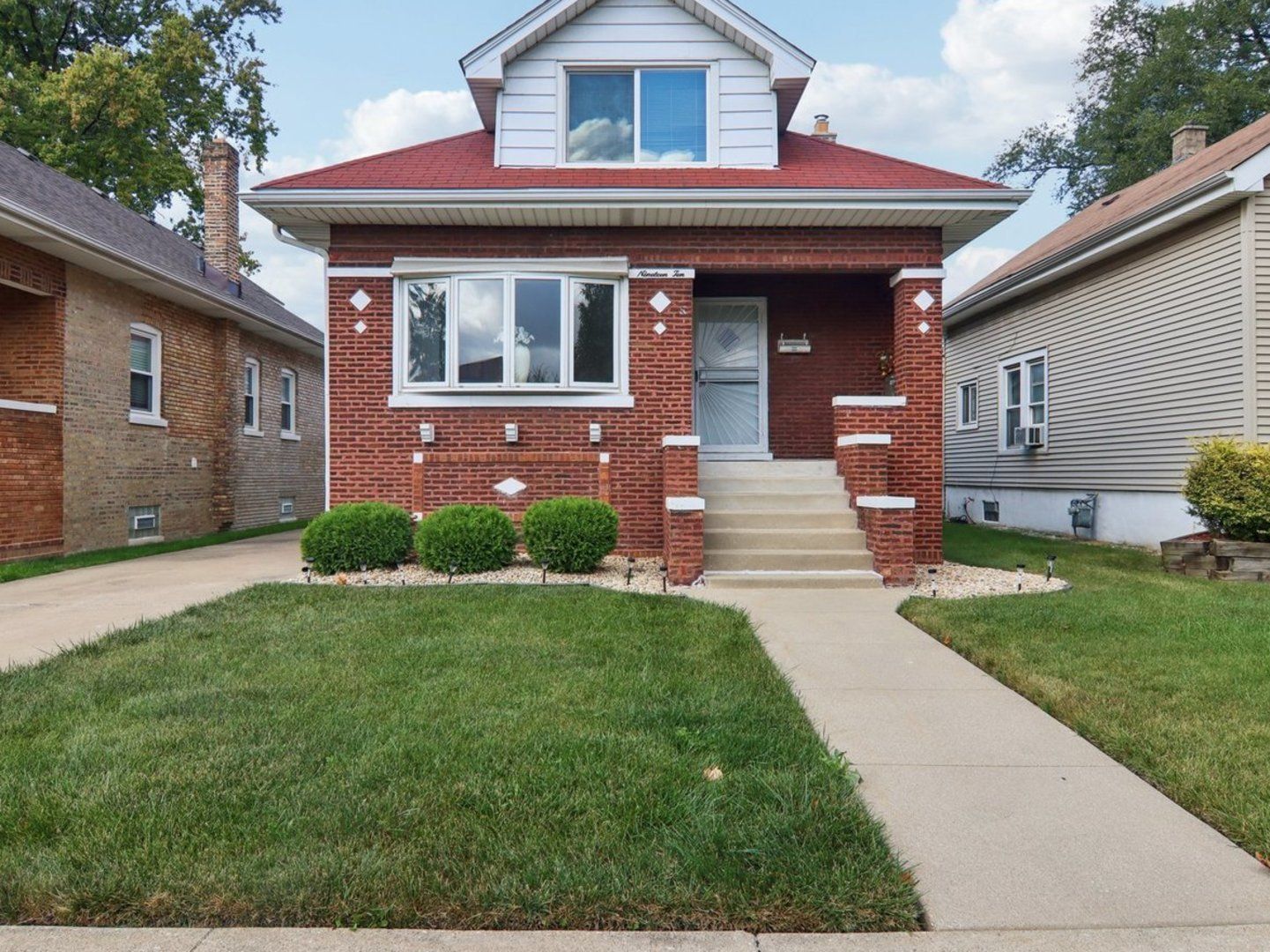 1910 S 22nd Avenue — Maywood, IL 60153