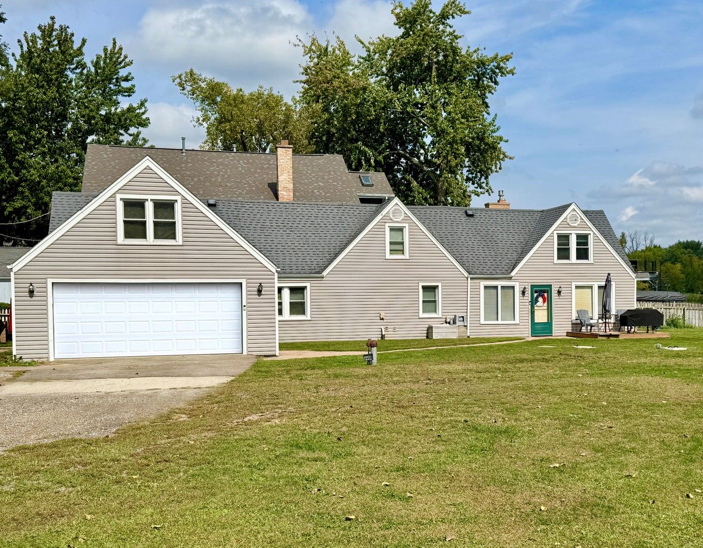 4400 Riverside Drive — Crystal Lake, IL 60014