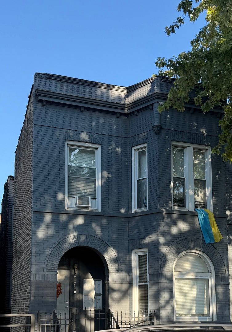 827 Fairfield Avenue, Chicago, IL 60622