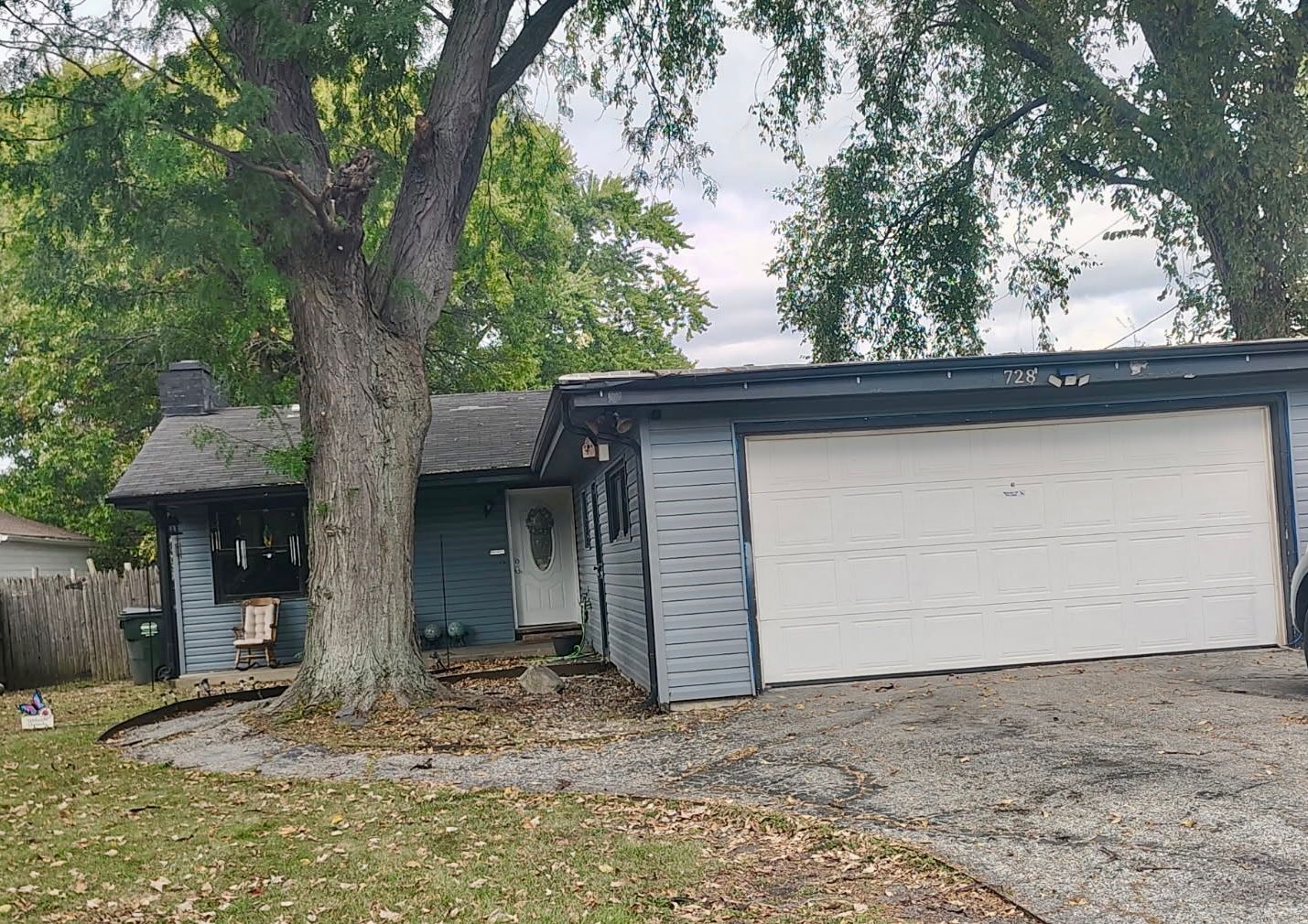 728 W MAPLE Avenue — Mundelein, IL 60060