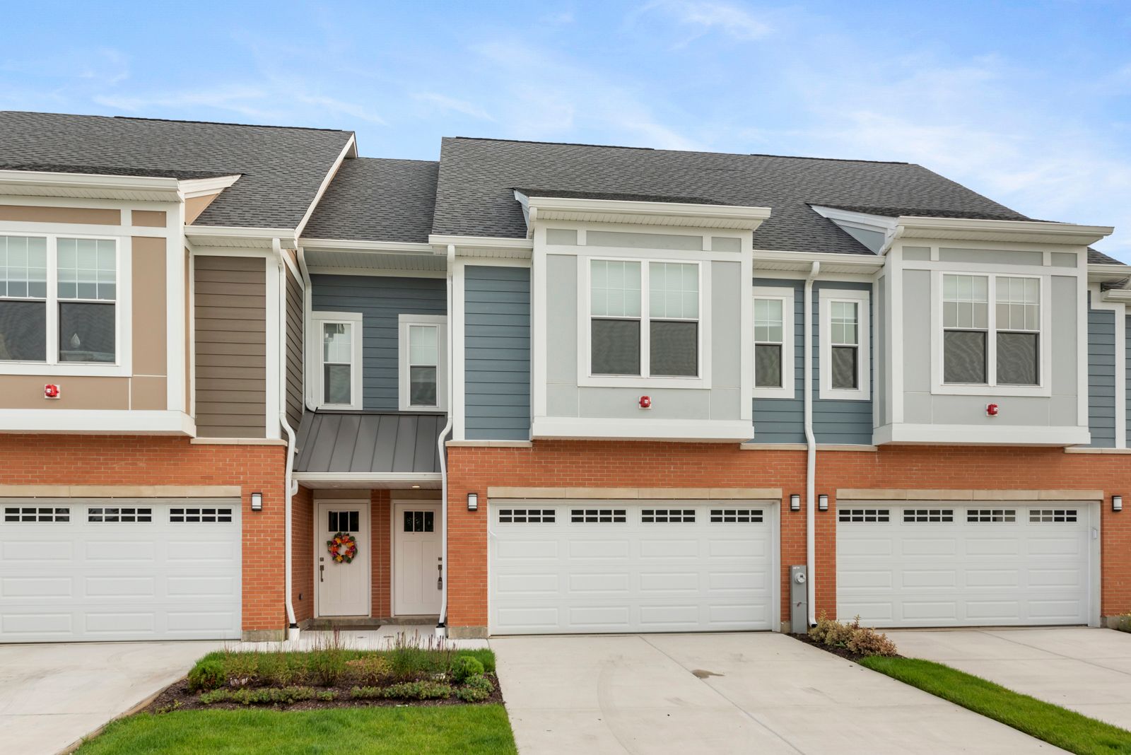28295 Torch Parkway — Warrenville, IL 60555