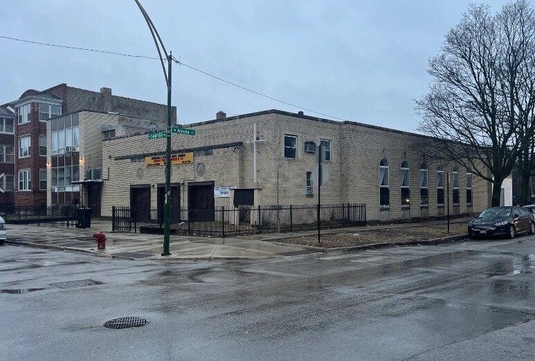 4854 N Sawyer Avenue — Chicago, IL 60625