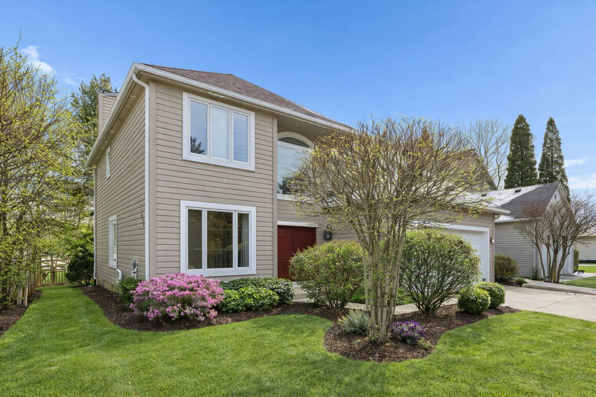 980 Half Day Road, Highland Park, IL 60035