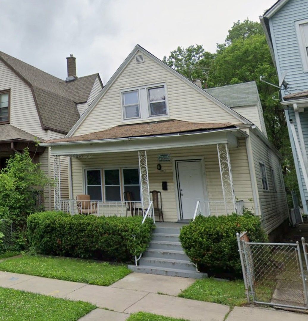 8112 S Escanaba Avenue — Chicago, IL 60617