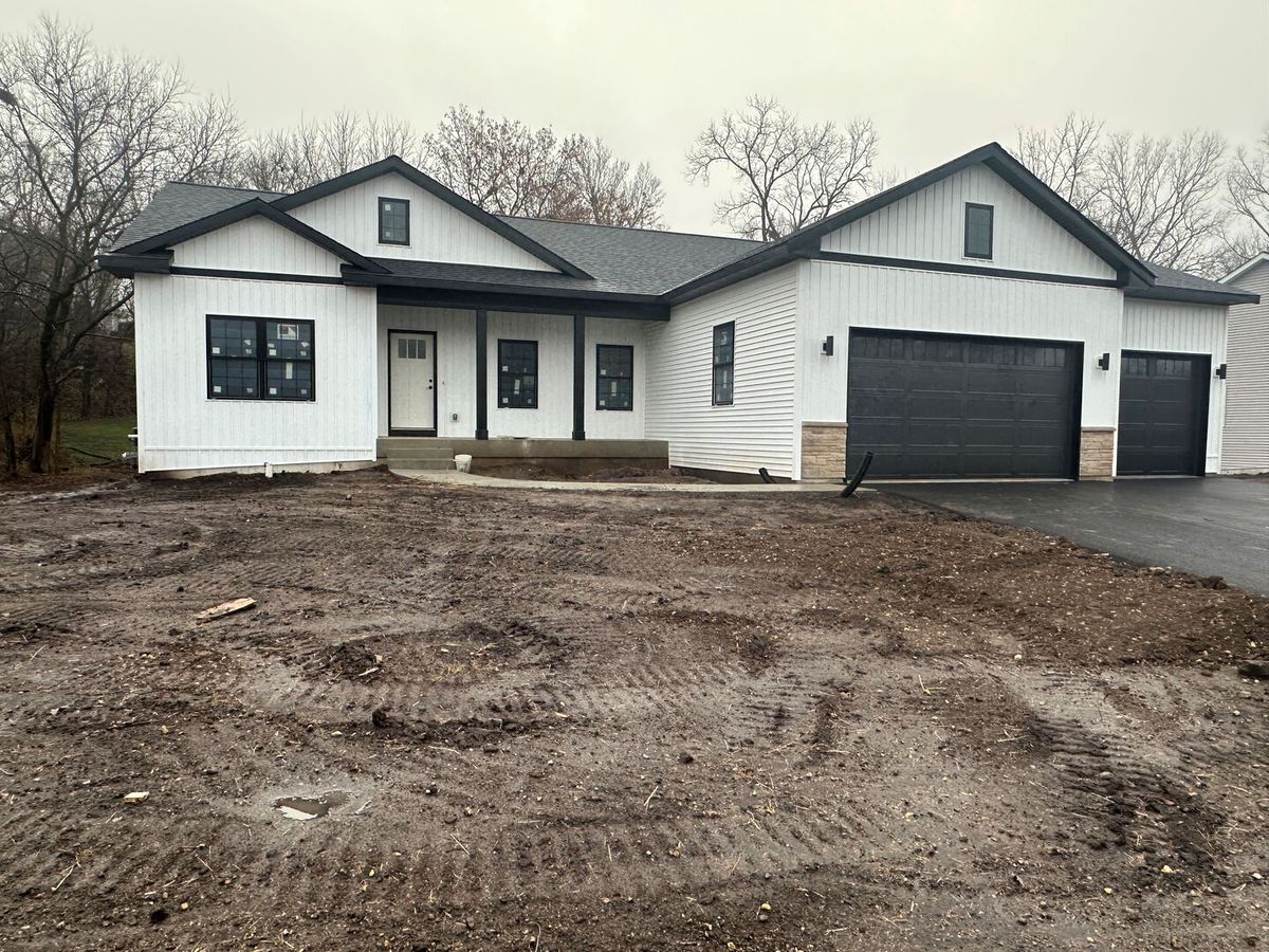 265 Creekside Drive, Byron, IL 61010