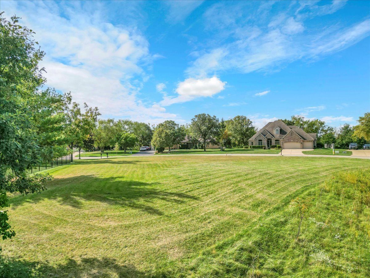 26222 W Highland Drive — Channahon, IL 60410