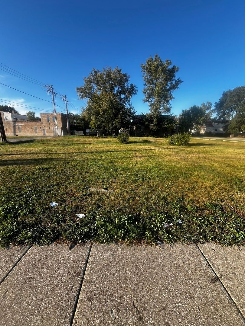 6844 S May Street — Chicago, IL 60621