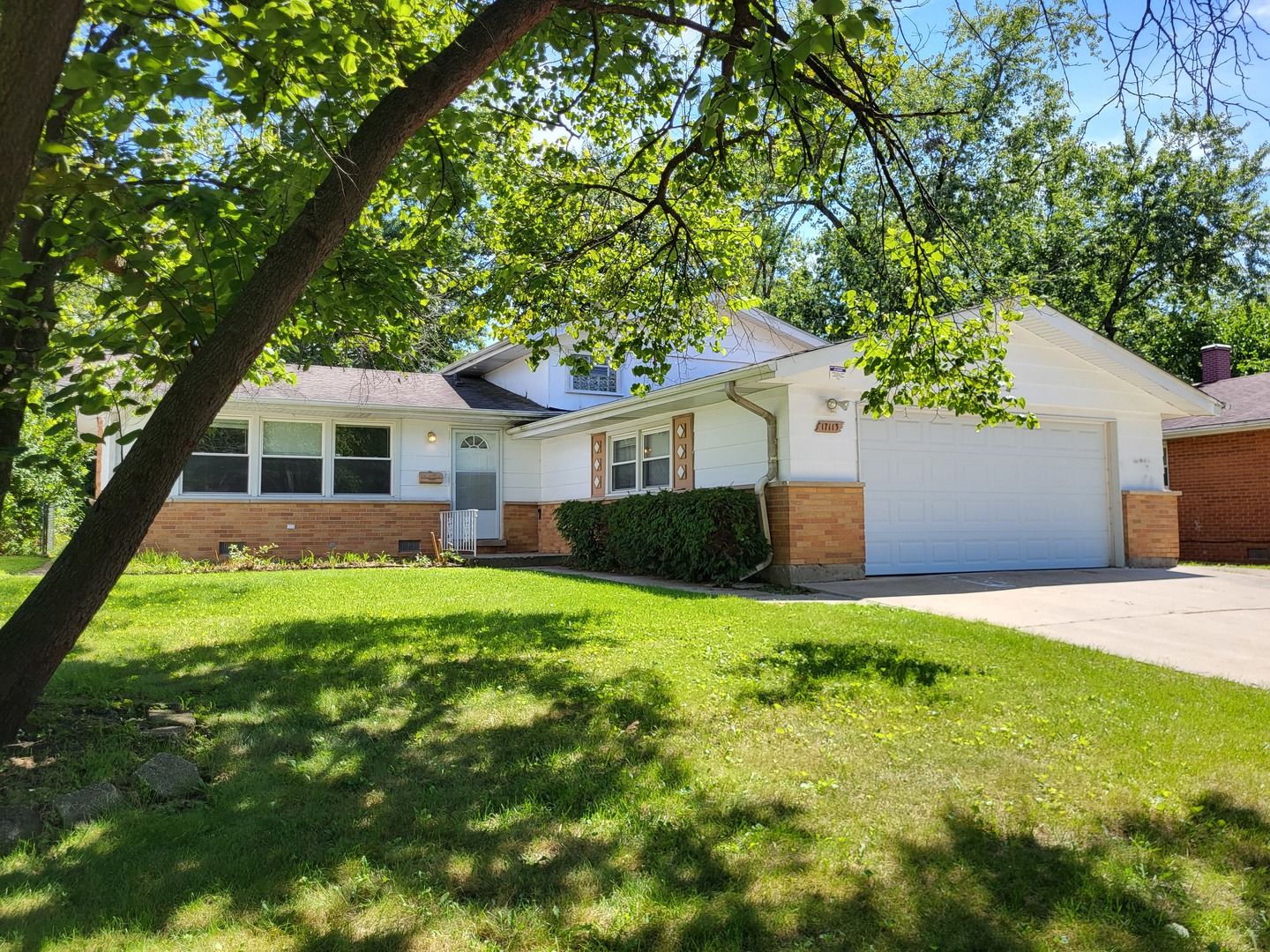 17113 Elm Drive — Hazel Crest, IL 60429