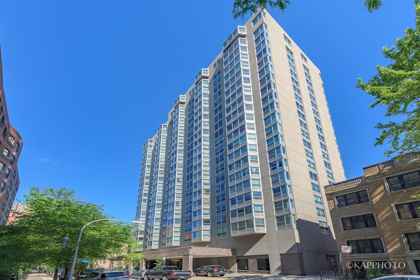 720 Gordon Terrace — Chicago, IL 60613