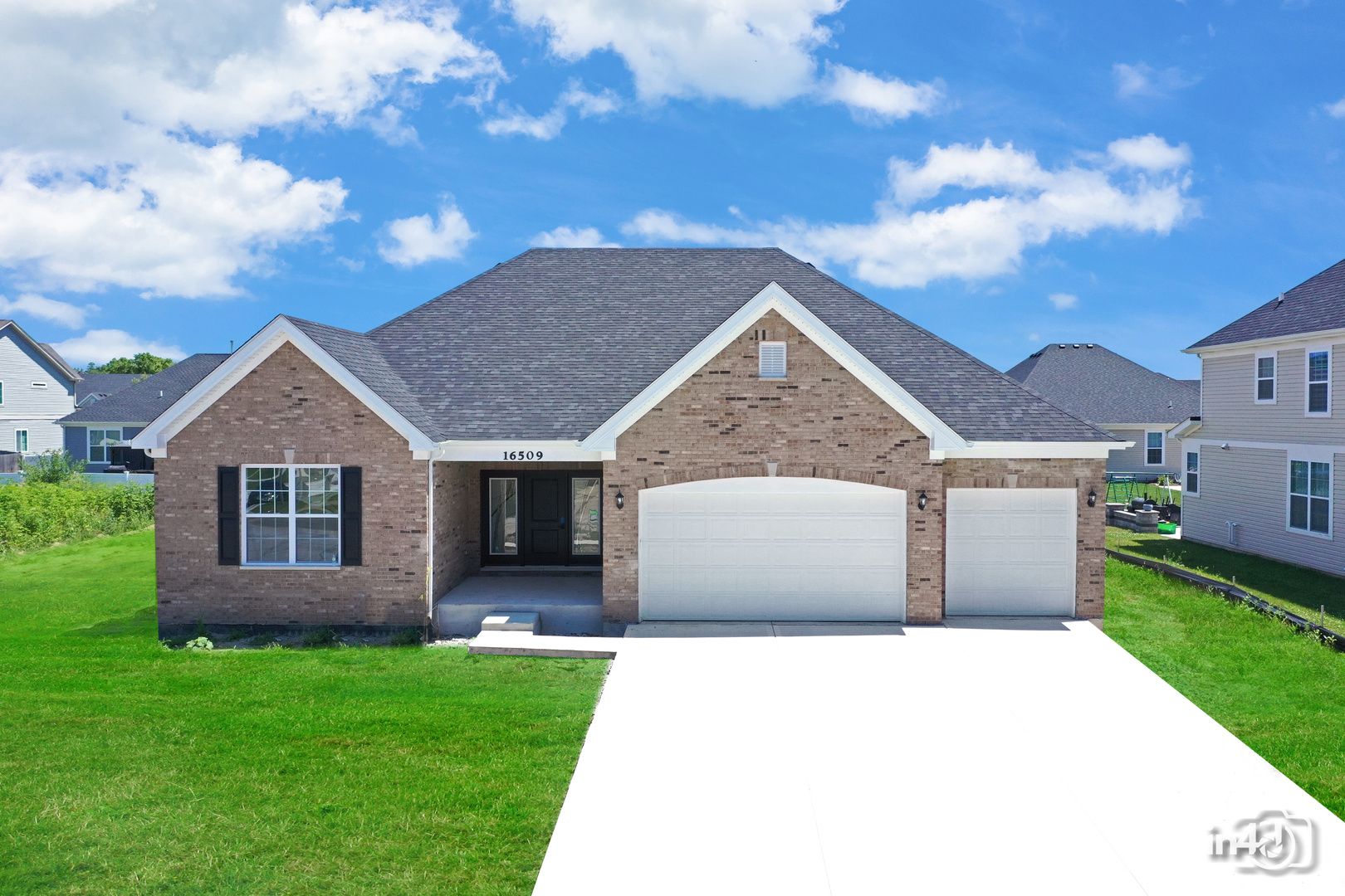 24620 W River Crossing Drive — Shorewood, IL 60404