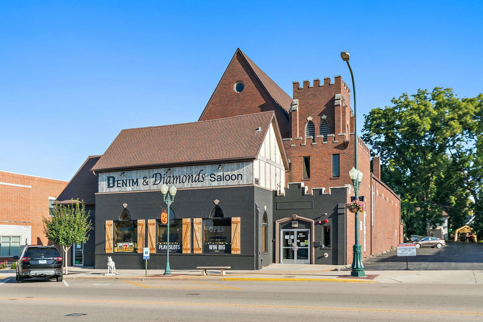425 W State Street — Sycamore, IL 60178