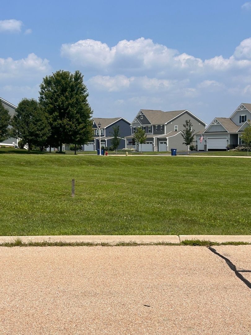 1310 Airs Avenue — Sugar Grove, IL 60554