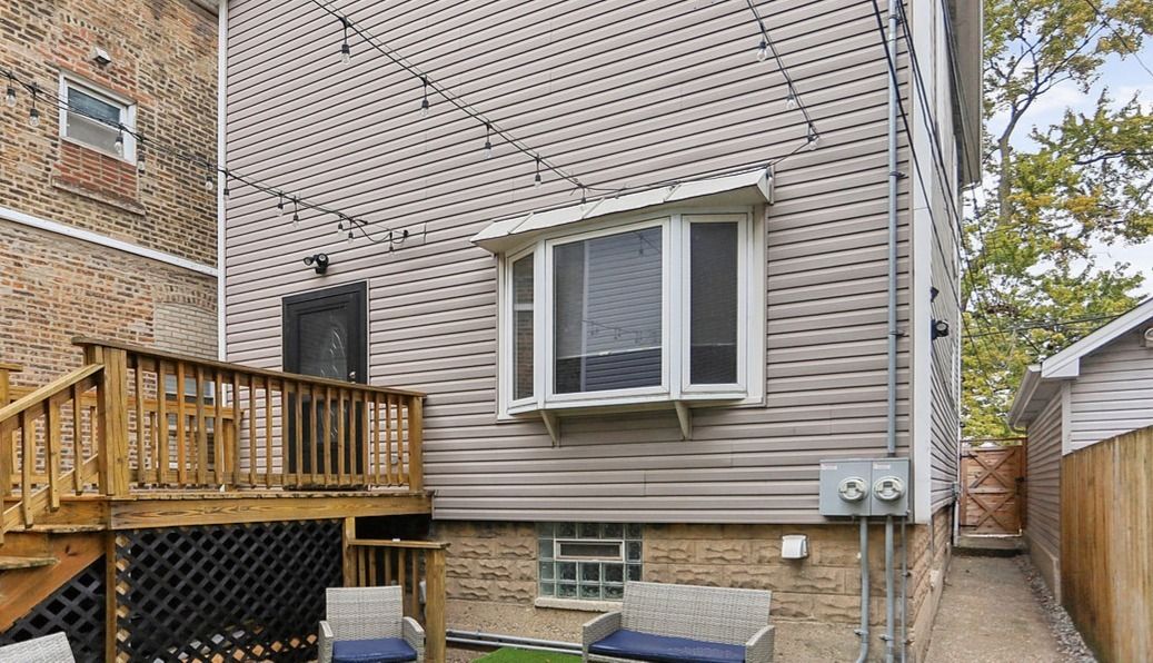 3227 Wells Street, Chicago, IL 60616