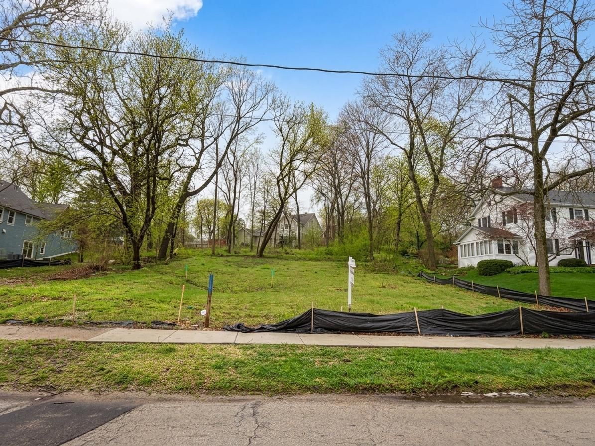 Lot 1 Geneva Road — St. Charles, IL 60174