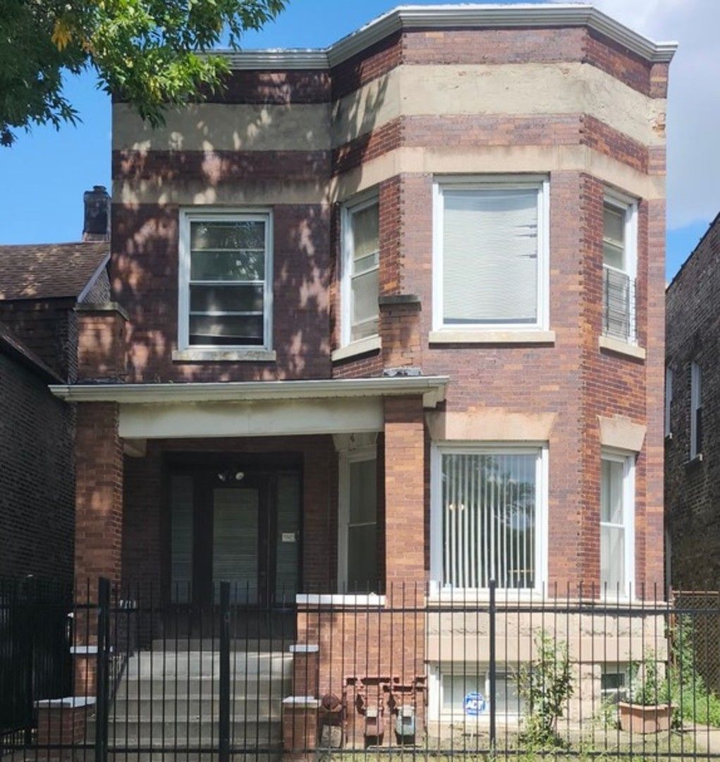 4432 Maypole Avenue, Chicago, IL 60624