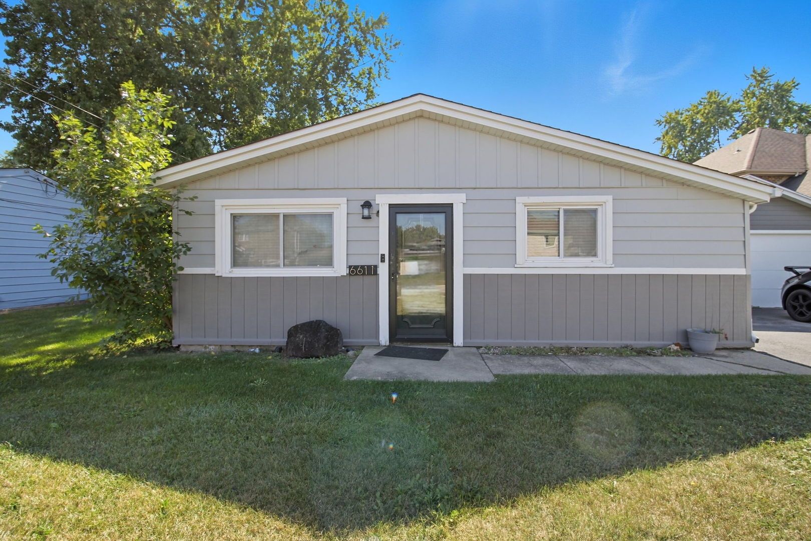 6611 W 83RD Street — Burbank, IL 60459