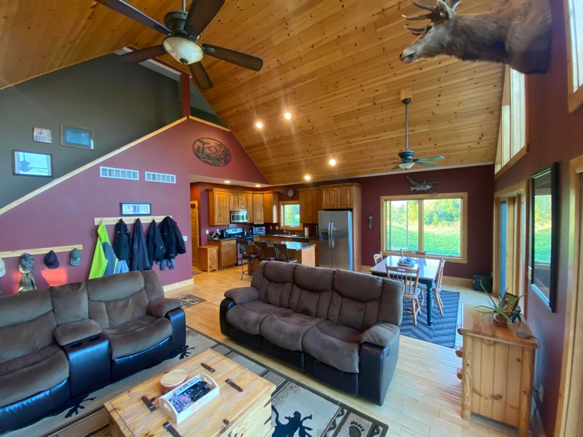 7330 N Crestview Road, Stillman Valley, IL 61084