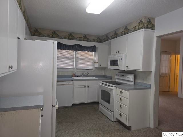 405 E Main, Laharp(*), IL 61450