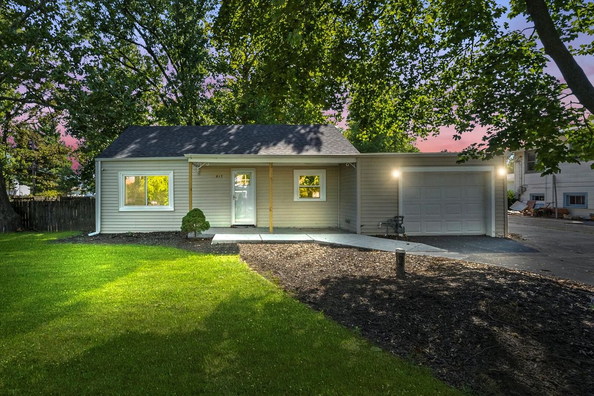 817 194th Street, Chicago Heights, IL 60411